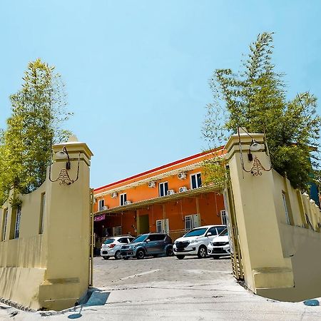 Oyo 1835 Kostel Wood Hotel Semarang Exterior photo